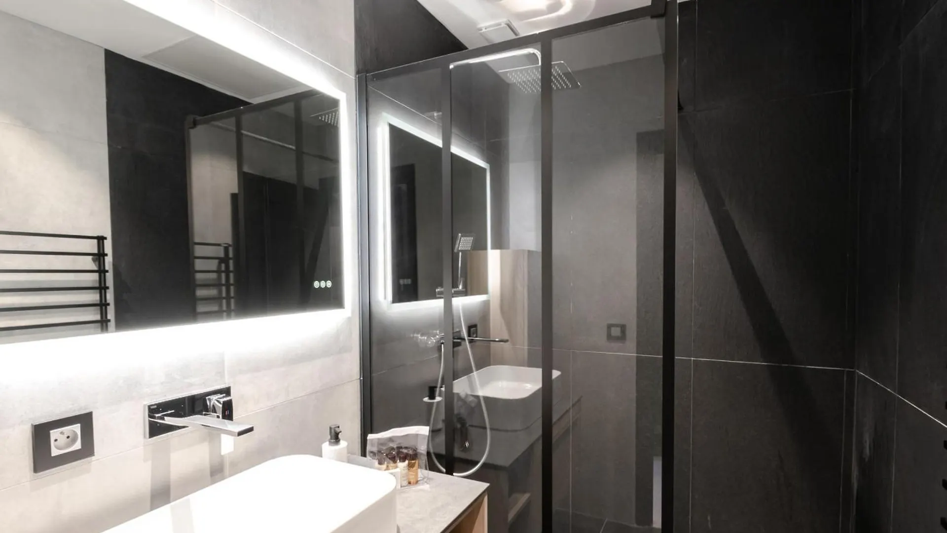 Demi-Chalet Cosy Avec Terrasses, Wifi Et Parking A Chamonix - Fr-1-343-228 Franciaország